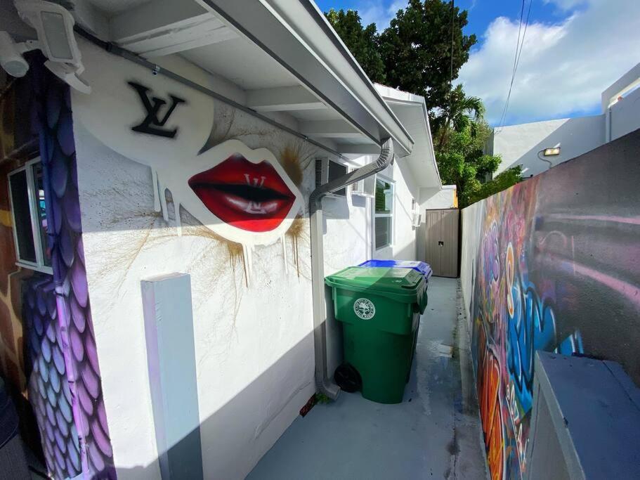Cozy & Colorful Miami Art Canvas W/Hottub & Murals Buitenkant foto