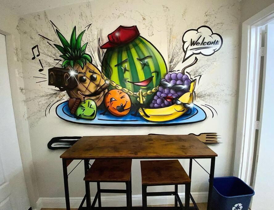 Cozy & Colorful Miami Art Canvas W/Hottub & Murals Buitenkant foto